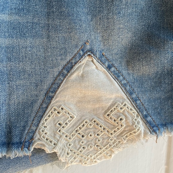 Free People Tire Swing Distressed Denim Mini Skirt Sz 10us - Picture 4 of 9